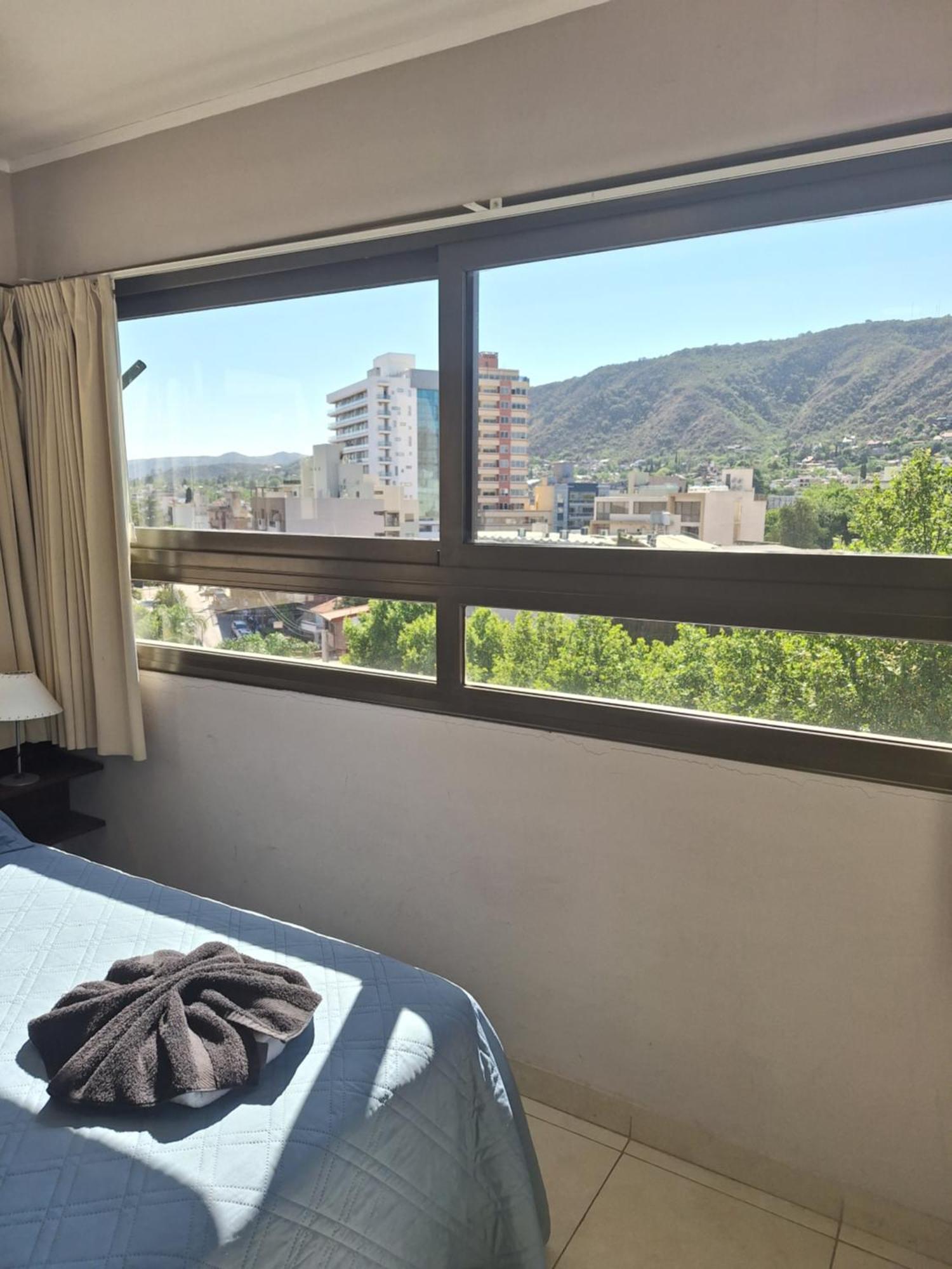Hotel Hurlingham 维拉卡洛斯帕兹 外观 照片