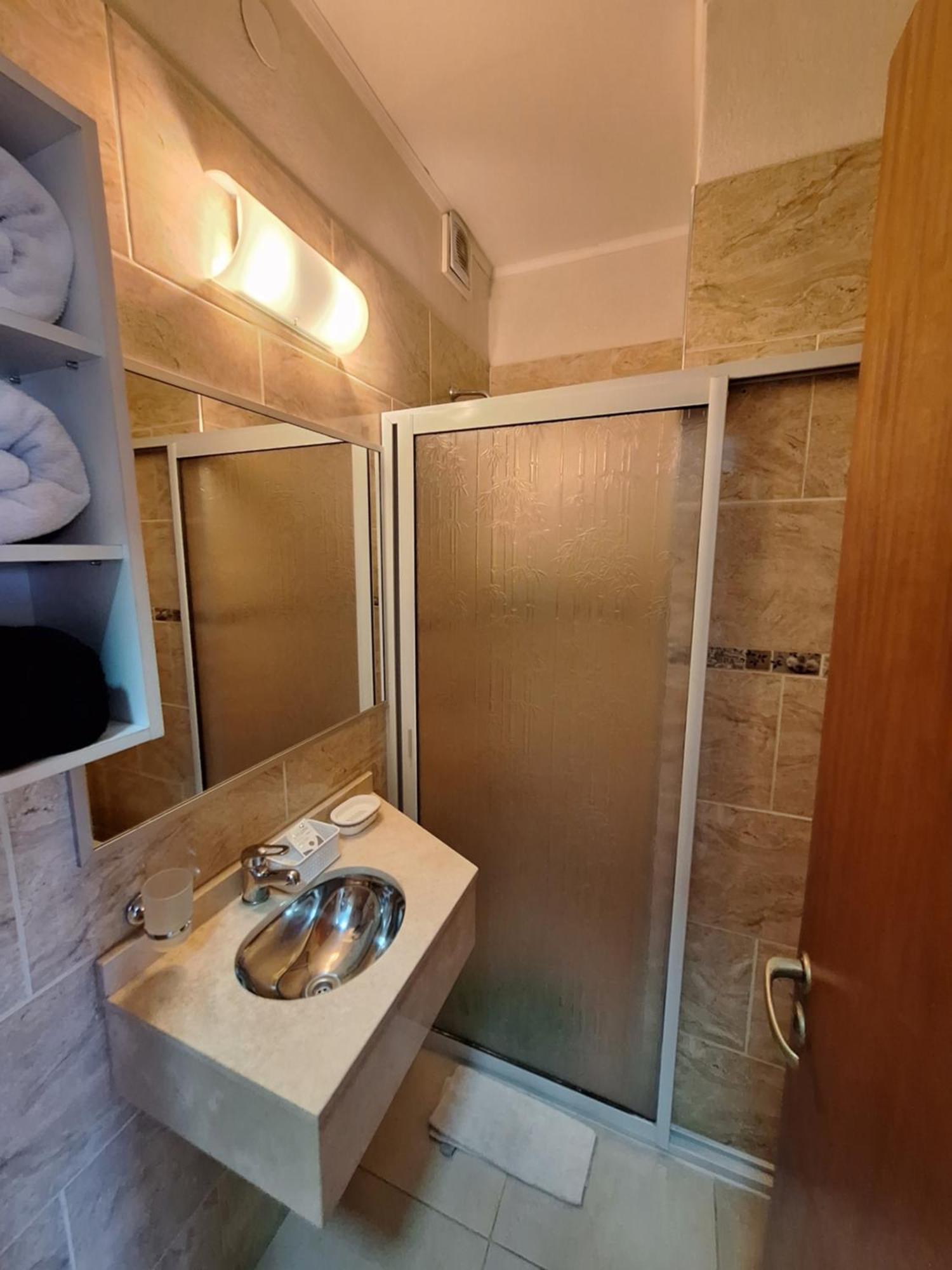Hotel Hurlingham 维拉卡洛斯帕兹 外观 照片